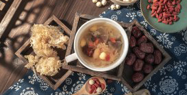 【火蝠電商】舌尖上的養(yǎng)生，中式滋補(bǔ)食品站上新風(fēng)口月銷630w+